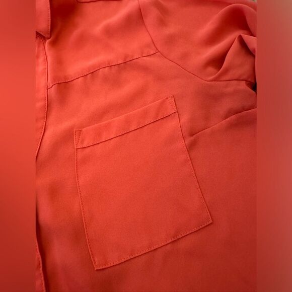 Express Buttondown Shirt - Picture 2 of 6